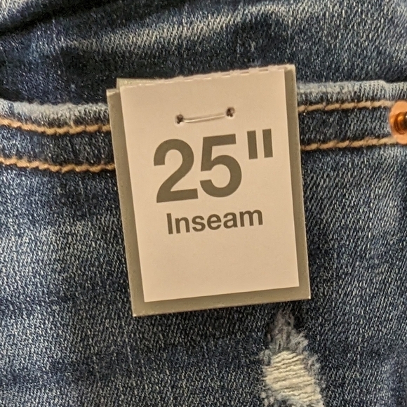 NWT Time and Tru Women's Mid Rise Stretch Denim Capri Jeans, Medium Wash size 4 - Picture 5 of 6